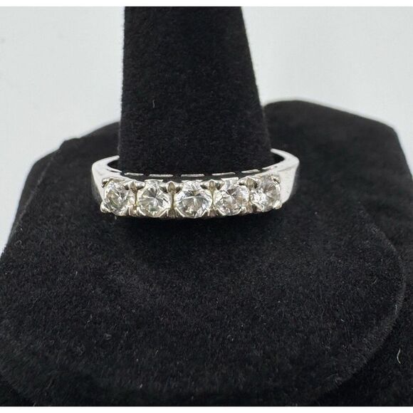Avon Cubic Zirconia Five Stone Band Engagement‎ Promise Ring Size 11 - Picture 1 of 8